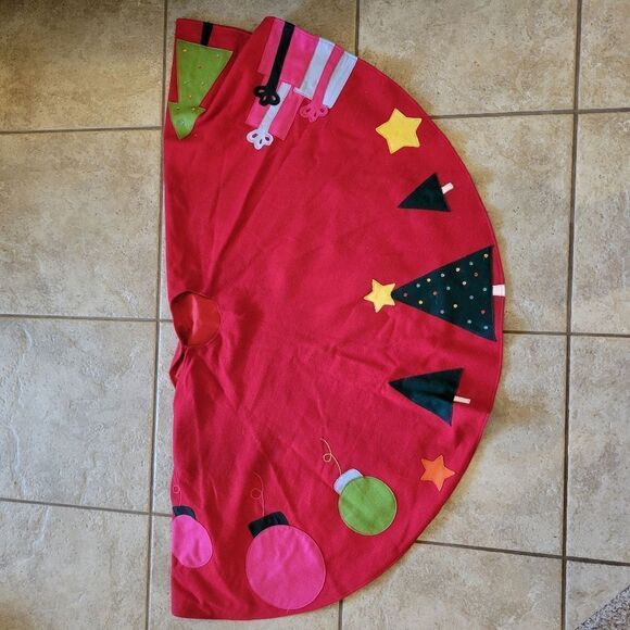Wool Christmas Tree Skirt with Applied Traditional Christmas Decorations - Picture 4 of 12
